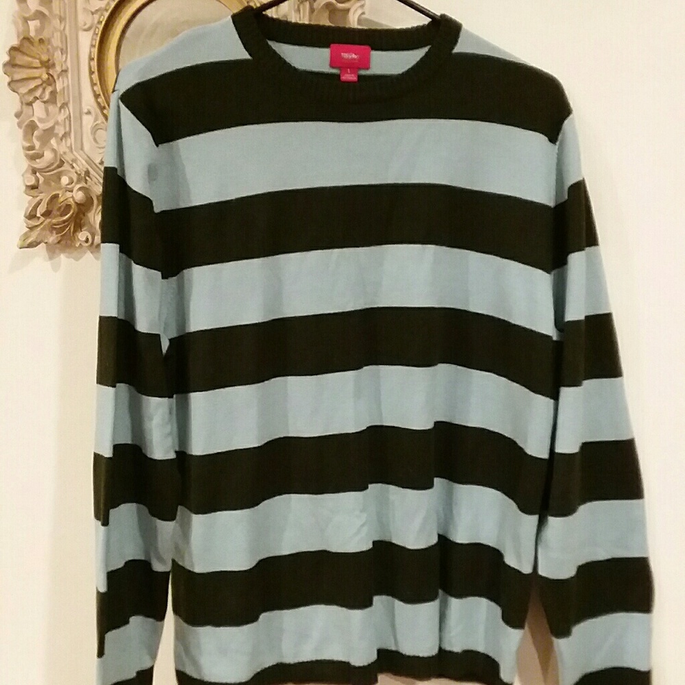 Men's long sleeve sweater